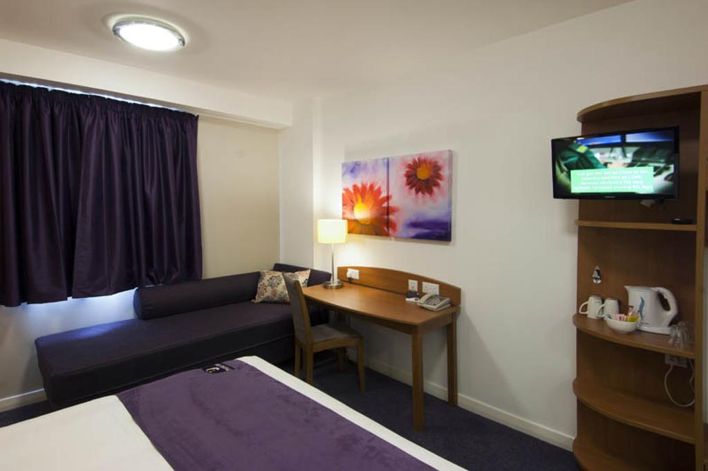 Premier Inn Manchester - Handforth Kültér fotó